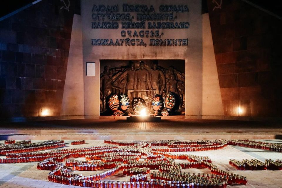 Имя твое неизвестно. Подвиг твой бессмертен