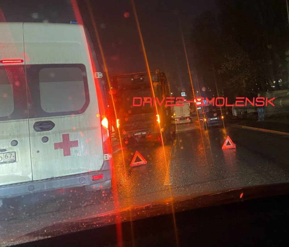 Конец рабочей недели в Смоленске отмечается большим количеством ДТП и дорожными заторами