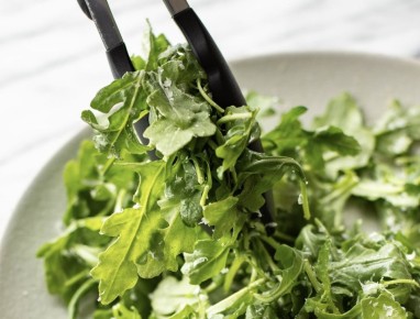 Как избежать горького привкуса рукколы: 5 простых советов