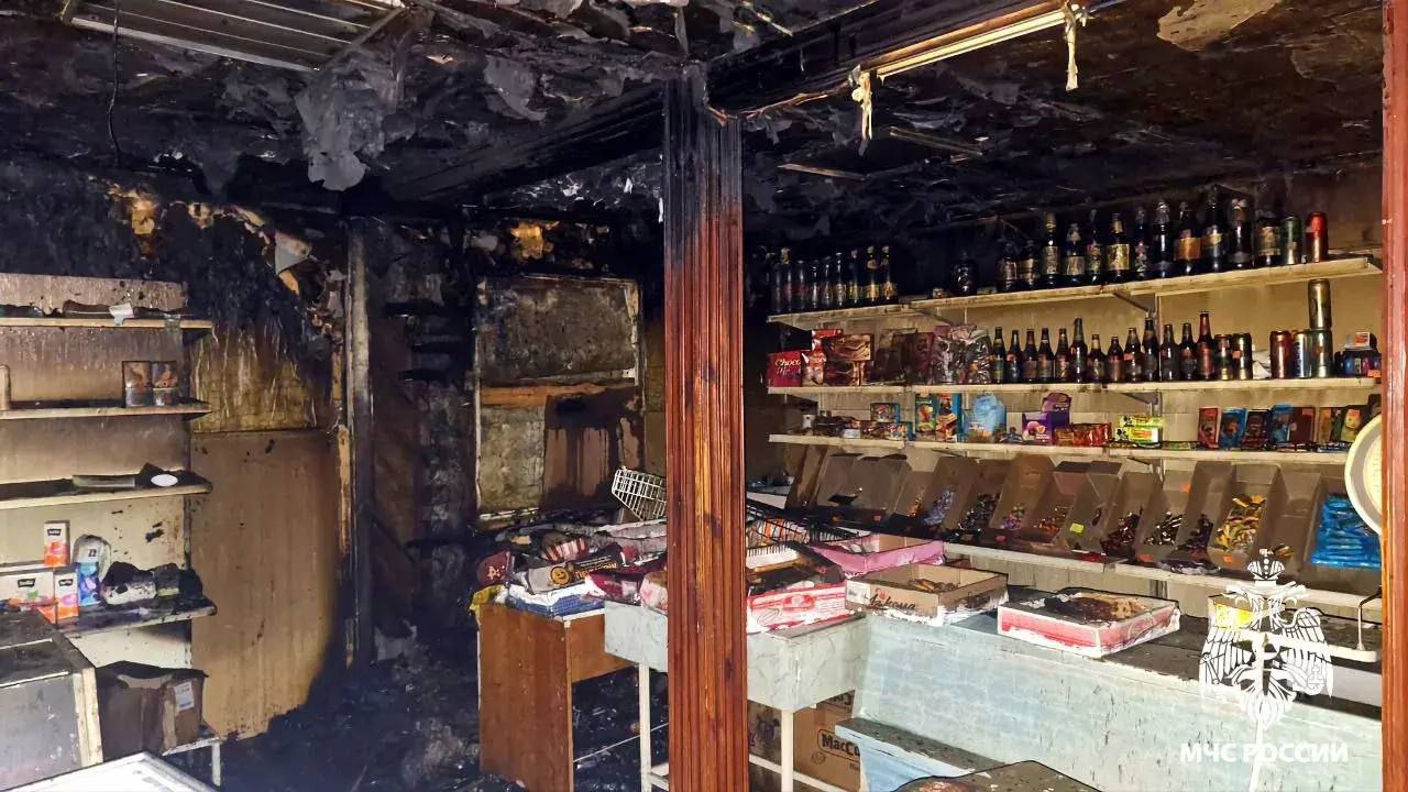 В Смоленской области сгорела торговая точка В Смоленской области сгорела торговая точка
