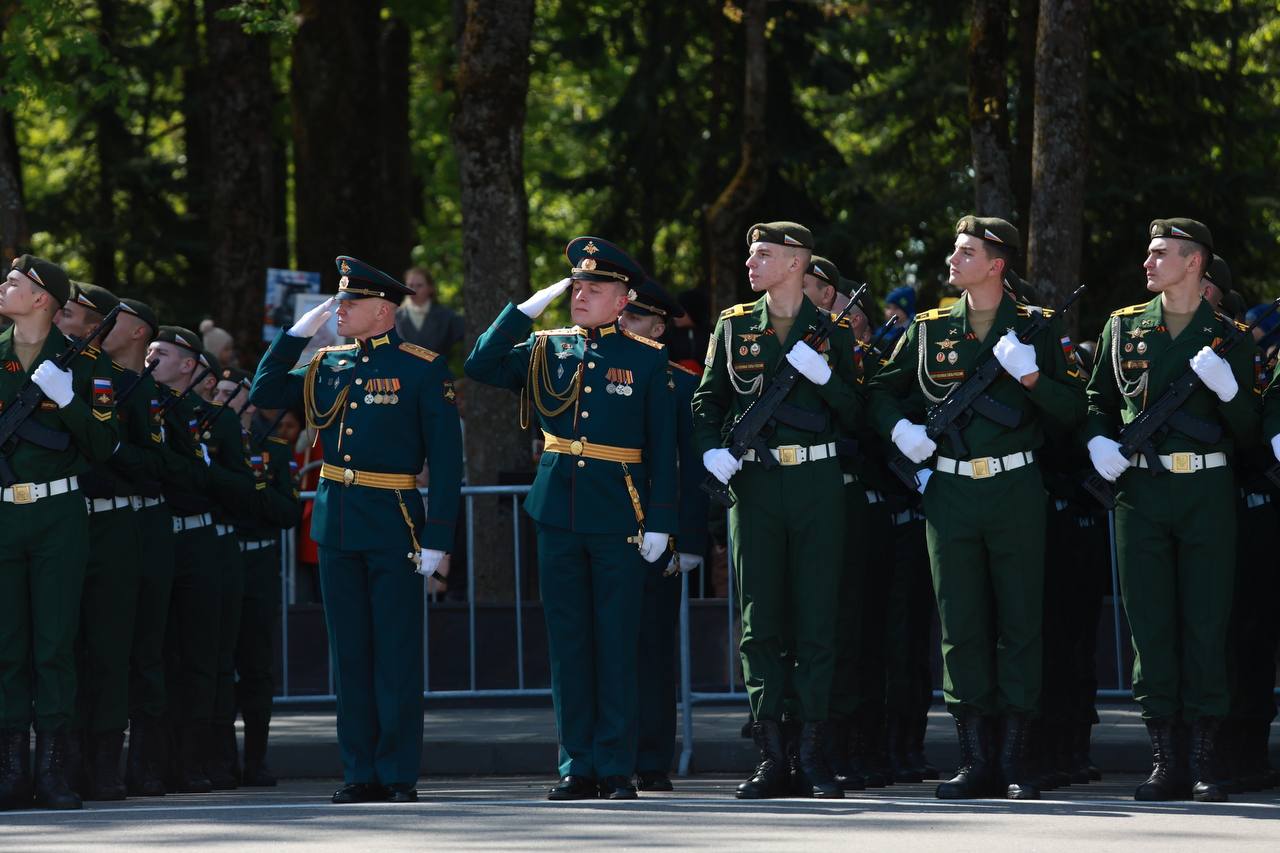 Александр Новиков: 9 декабря в России отмечается День Героев Отечества — памятная дата, которая была возрождена по инициативе Президента Владимира Владимировича Путина