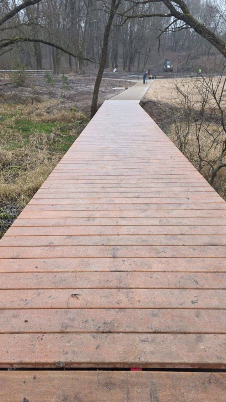 В Смоленске завершилось масштабное благоустройство территории Солдатского озера В Смоленске завершилось масштабное благоустройство территории Солдатского озера