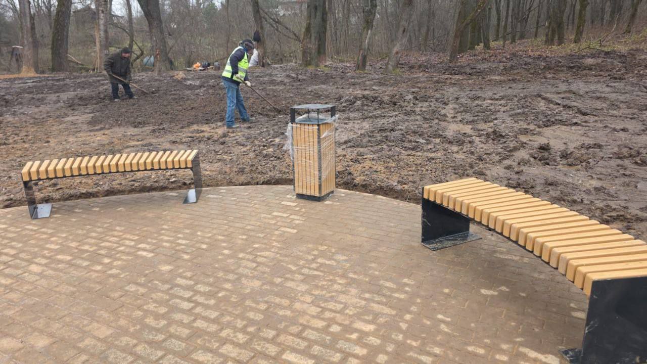 В Смоленске завершилось масштабное благоустройство территории Солдатского озера В Смоленске завершилось масштабное благоустройство территории Солдатского озера