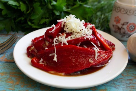 Как легко сделать маринованные сладкие перцы с чесноком: вкусно и просто