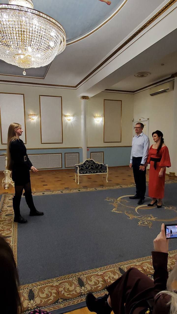 Начальник ГУ ветеринарии Смоленской области отметил «никелевую» свадьбу Начальник ГУ ветеринарии Смоленской области отметил «никелевую» свадьбу