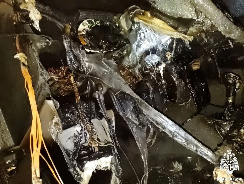 В Велиже загорелся легковой автомобиль В Велиже загорелся легковой автомобиль