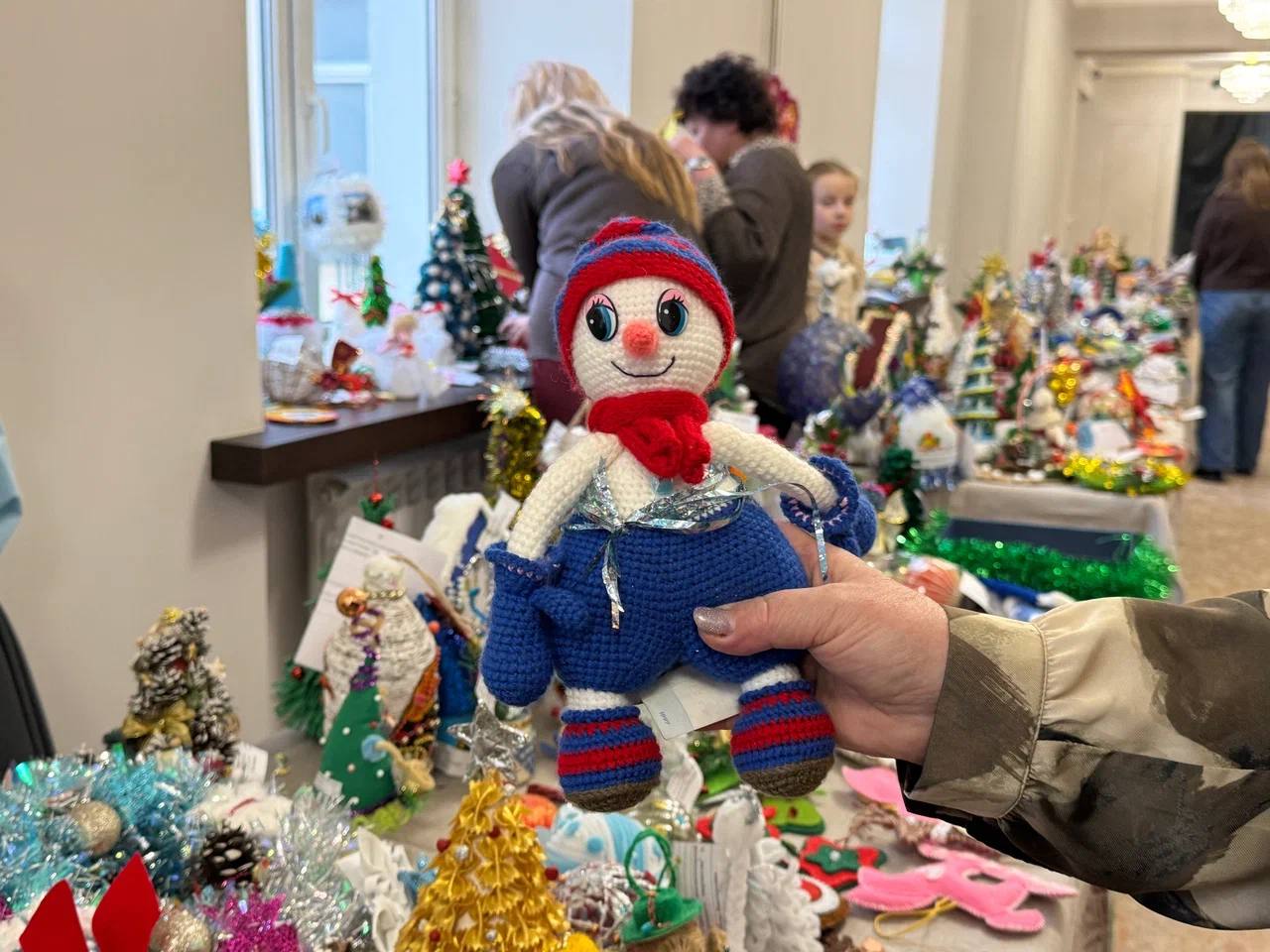 Александр Новиков: Принял участие в доброй, по-настоящему новогодней традиции вместе с губернатором Василием Анохиным, митрополитом Смоленским и Дорогобужским Исидором и председателем Смоленского горсовета Анатолием... Александр Новиков: Принял участие в доброй, по-настоящему новогодней традиции вместе с губернатором Василием Анохиным, митрополитом Смоленским и Дорогобужским Исидором и председателем Смоленского горсовета Анатолием...