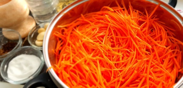 Пикантная морковь по-корейски: секрет домашнего приготовления