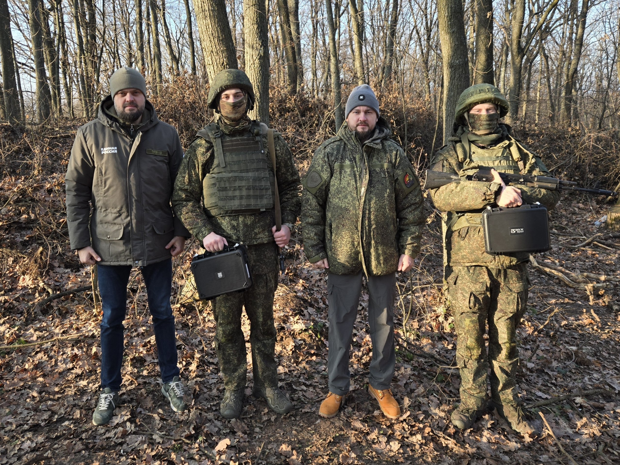Артём Туров: В преддверии праздников поздравили смоленских бойцов выполняющих задачи в зоне СВО Артём Туров: В преддверии праздников поздравили смоленских бойцов выполняющих задачи в зоне СВО