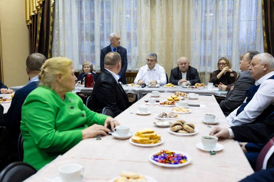 Александр Новиков: В преддверии Нового года традиционно встретился с представителями ветеранских организаций Смоленска