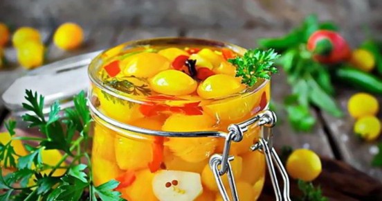 Сладкие томаты черри: самые интересные сорта для вашего огорода