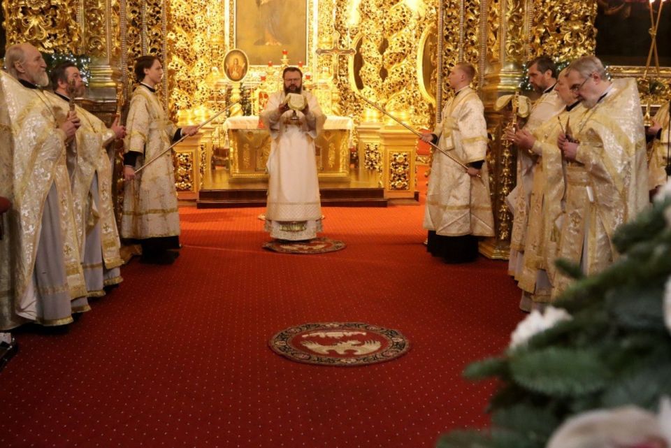 Артём Туров: Поздравляю православных с Рождеством Господа Бога и Спаса нашего Иисуса Христа