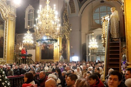 В Смоленском Успенском соборе прошло Рождественское богослужение