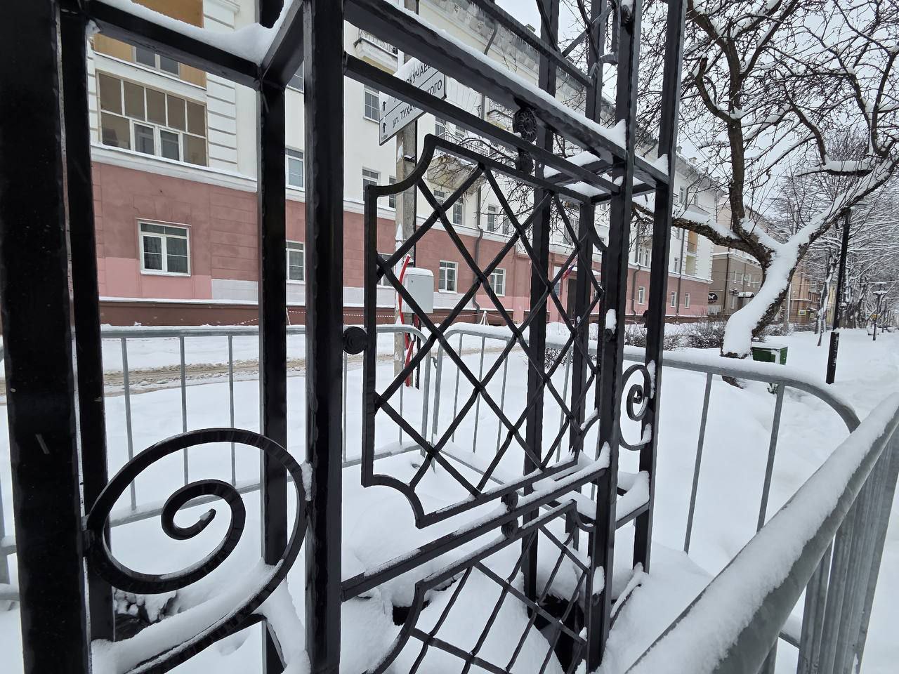 Кованые арки, которые раньше находились в саду Блонье, теперь украсят новый сквер на улице Докучаева Кованые арки, которые раньше находились в саду Блонье, теперь украсят новый сквер на улице Докучаева