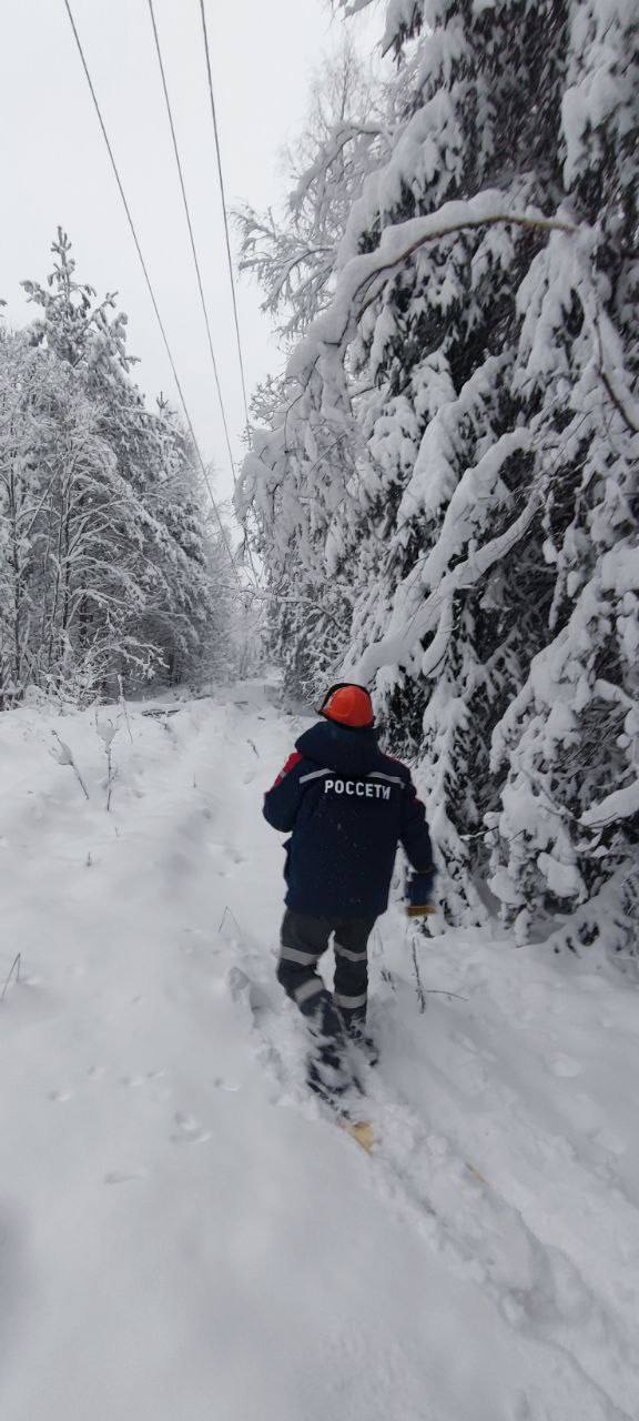 «Россети» восстанавливают электроснабжение в регионах, пострадавших от непогоды «Россети» восстанавливают электроснабжение в регионах, пострадавших от непогоды