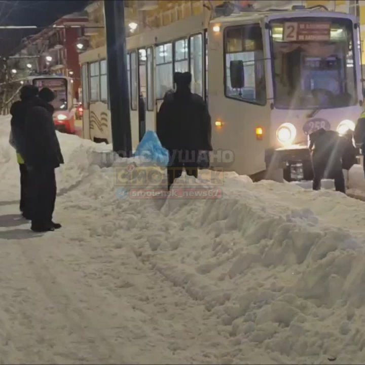Очевидцы сообщают о серьёзном ДТП на площади Победы