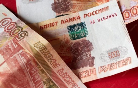 Чиновники смогут отчеты о доходах подавать изредка: новый закон вступает в силу