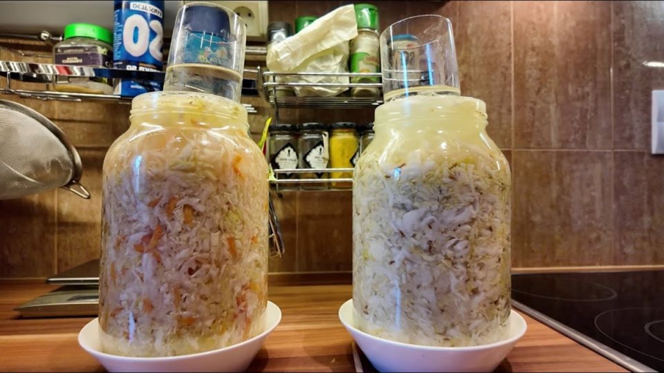 Как избежать горечи и жесткости квашеной капусты: простые секреты