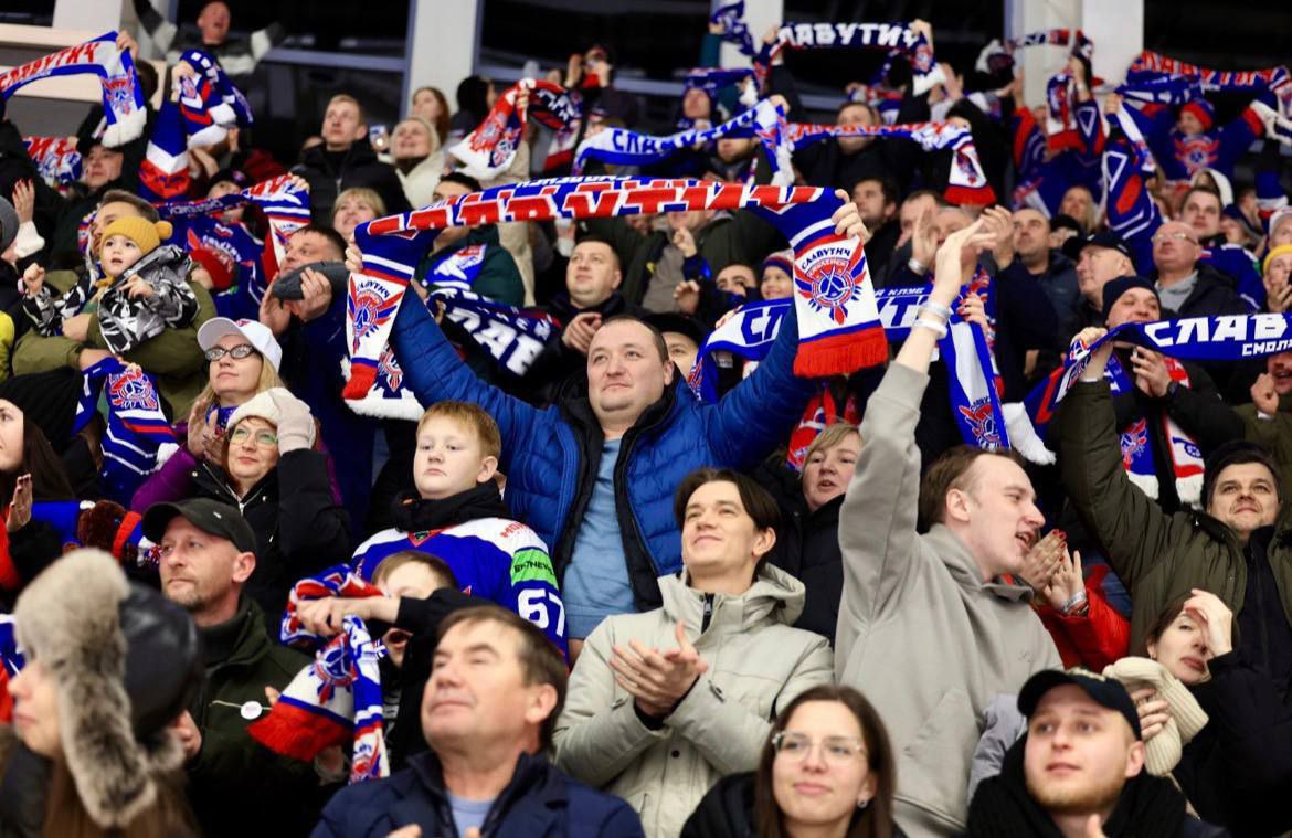 Василий Анохин поблагодарил смоленских хоккеистов за отличную игру Василий Анохин поблагодарил смоленских хоккеистов за отличную игру