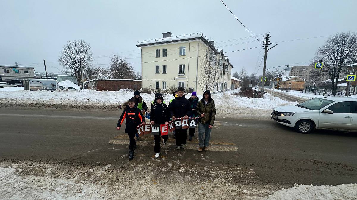Сотрудники Госавтоинспекции провели профилактическую акцию «Водители, пропустите пешехода!» в Смоленске