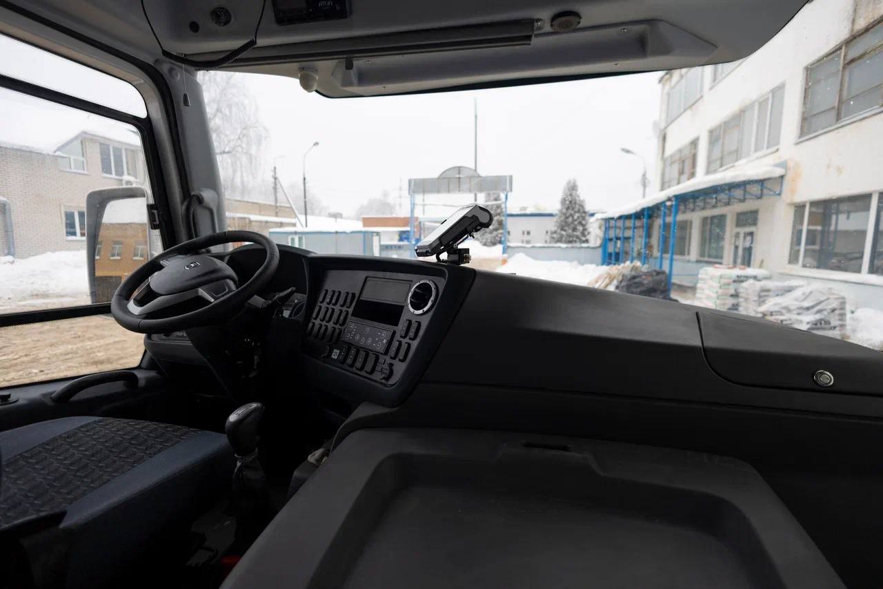 Александр Новиков: Со вчерашнего дня по улицам Смоленска начали курсировать новые автобусы ПАЗ Александр Новиков: Со вчерашнего дня по улицам Смоленска начали курсировать новые автобусы ПАЗ