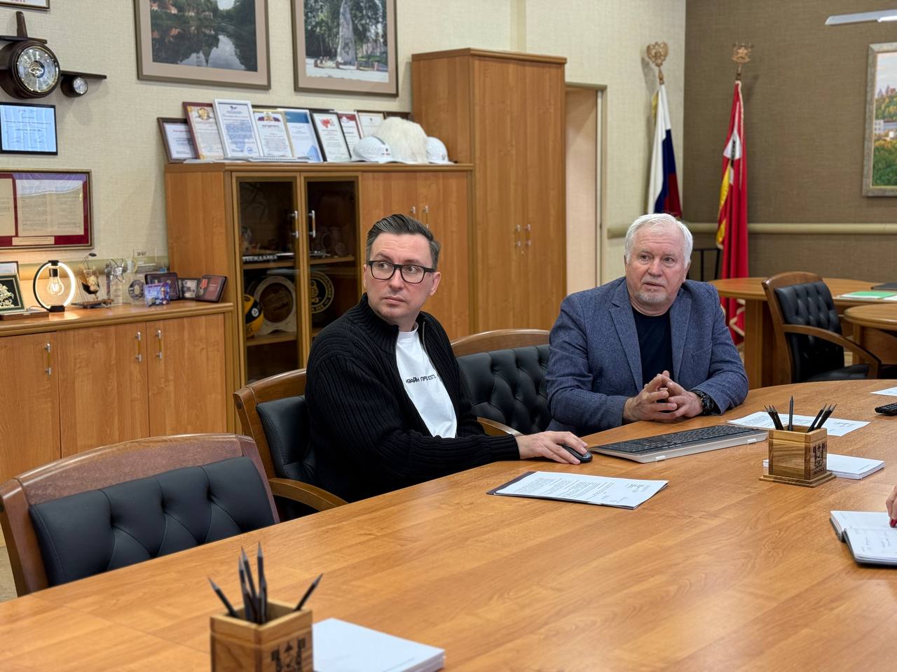 Александр Новиков: Ознакомился с работой команды проекта «ДизАрхИст» — архитектурно-художественными концепциями по благоустройству мемориальных мест, связанных с военной историей и памятью защитников Отечества Александр Новиков: Ознакомился с работой команды проекта «ДизАрхИст» — архитектурно-художественными концепциями по благоустройству мемориальных мест, связанных с военной историей и памятью защитников Отечества