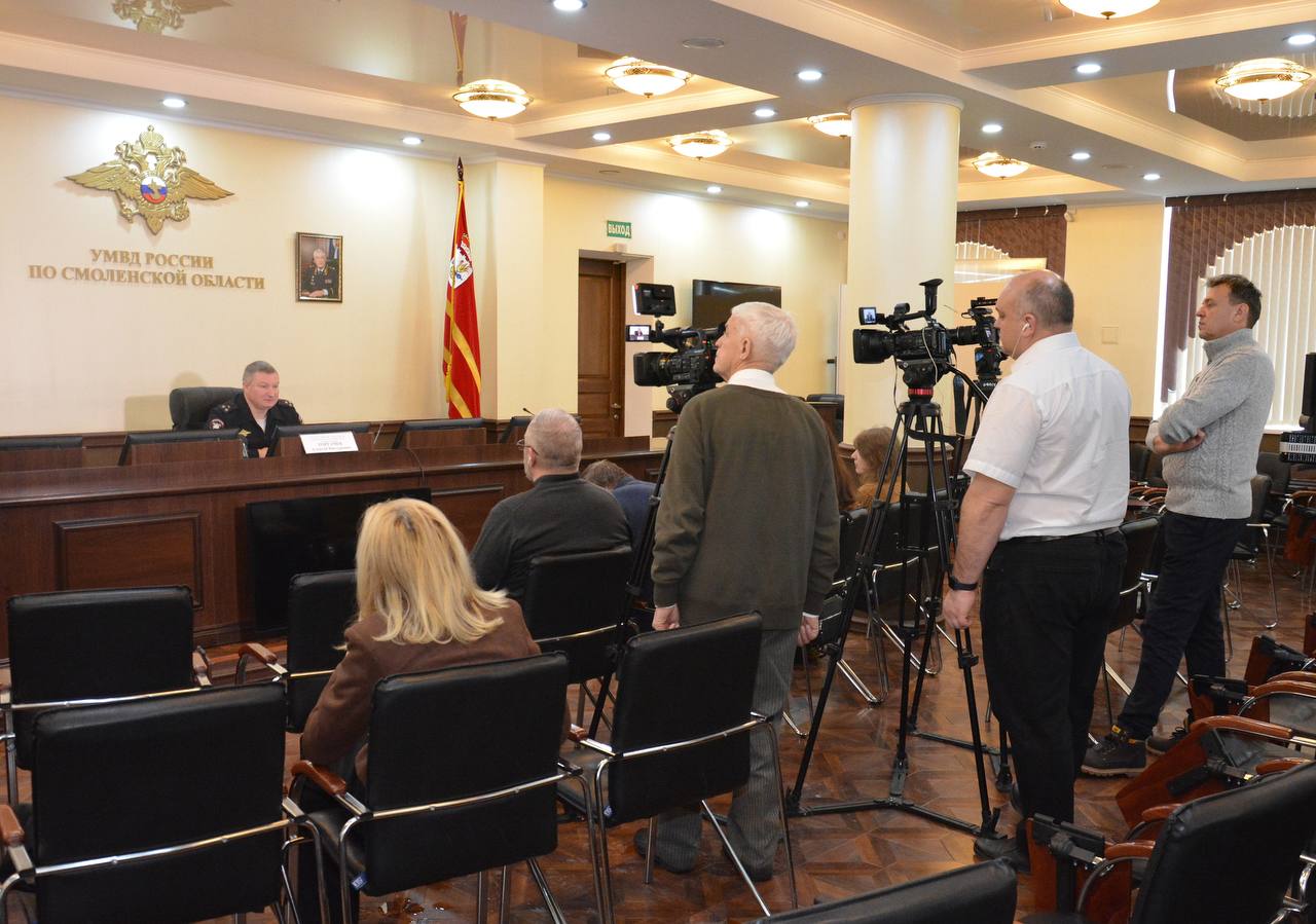 Начальник Управления Госавтоинспекции региона Алексей Торгачев рассказал о состоянии аварийности на дорогах Смоленской области Начальник Управления Госавтоинспекции региона Алексей Торгачев рассказал о состоянии аварийности на дорогах Смоленской области