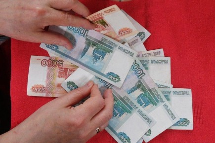 С 1 февраля меняется жизнь россиян: индексация более 40 выплат и новые правила для покупателей