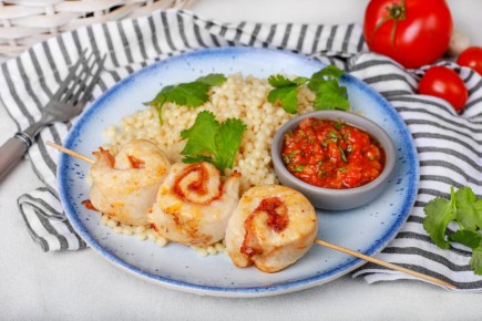 Весенние шашлычки: курица, бекон и птитим с неповторимым соусом