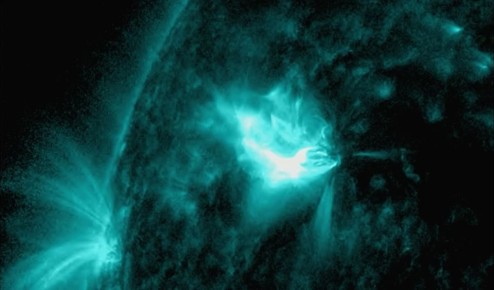 Вести с магнитных полей. 1 февраля на Солнце произошли три вспышки предпоследнего класса мощности