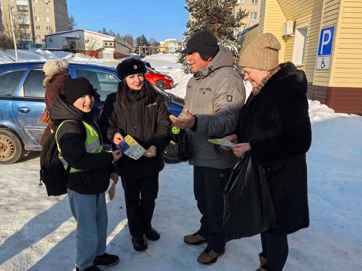 Госавтоинспекция Дорогобужского муниципального округа уделяет внимание безопасности пожилых участников дорожного движения
