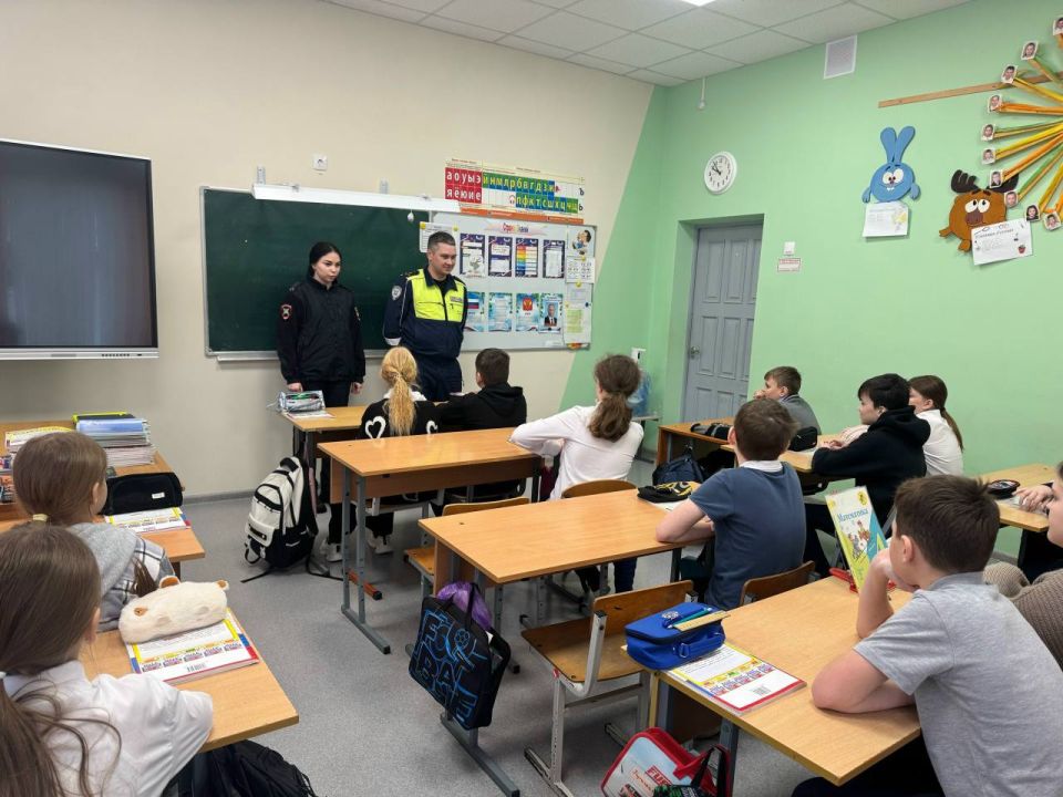 Сотрудники Госавтоинспекции провели профилактические мероприятия в МБОУ «Михновская средняя школа»