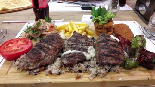 Погружение в мир турецкой кухни: два аппетитных мясных блюда