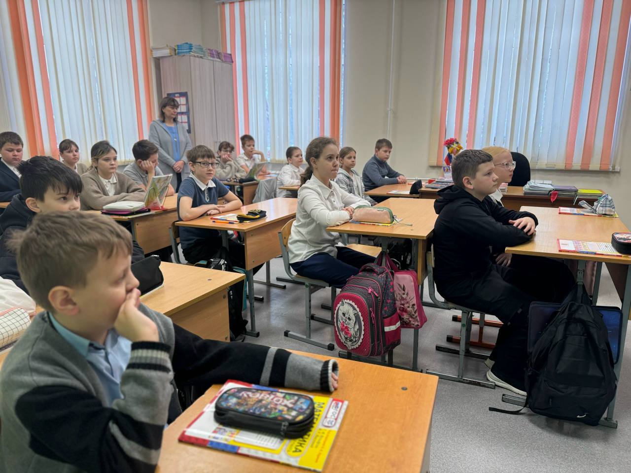 Сотрудники Госавтоинспекции провели профилактические мероприятия в МБОУ «Михновская средняя школа» Сотрудники Госавтоинспекции провели профилактические мероприятия в МБОУ «Михновская средняя школа»