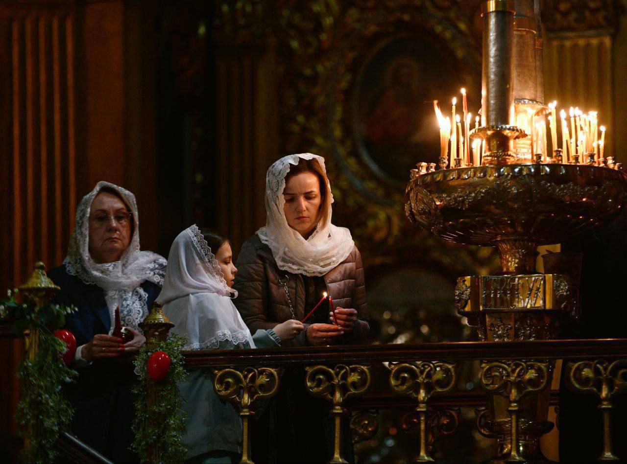 Василий Анохин поздравил смоленских верующих со Сретением Господним