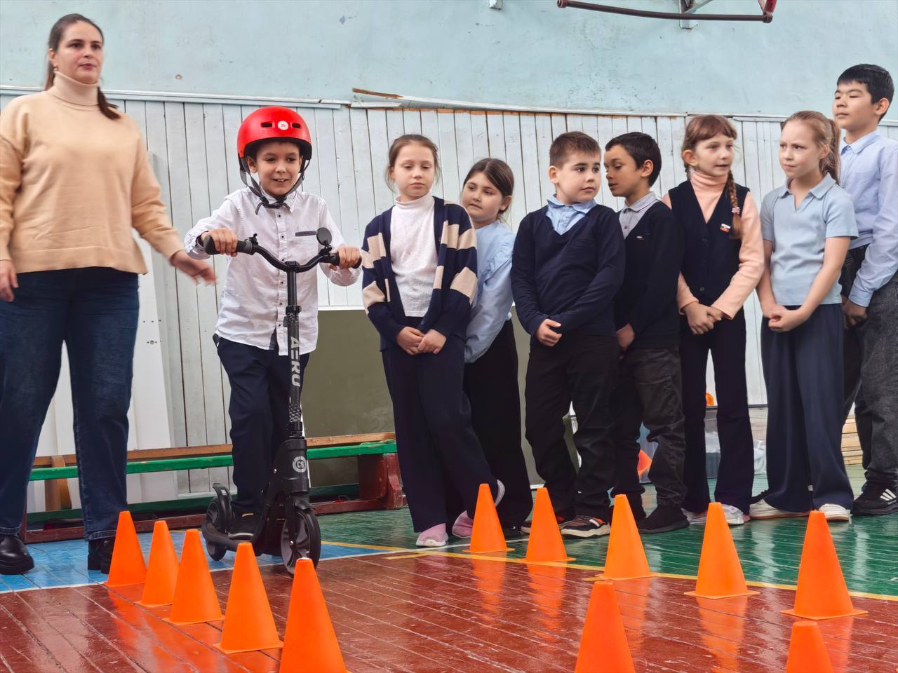 Урок дорожной безопасности для школьников прошел в Дорогобужском муниципальном округе Урок дорожной безопасности для школьников прошел в Дорогобужском муниципальном округе