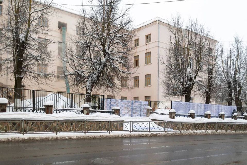 Александр Новиков: Приступили к капитальному ремонту школы №1 на улице Соболева