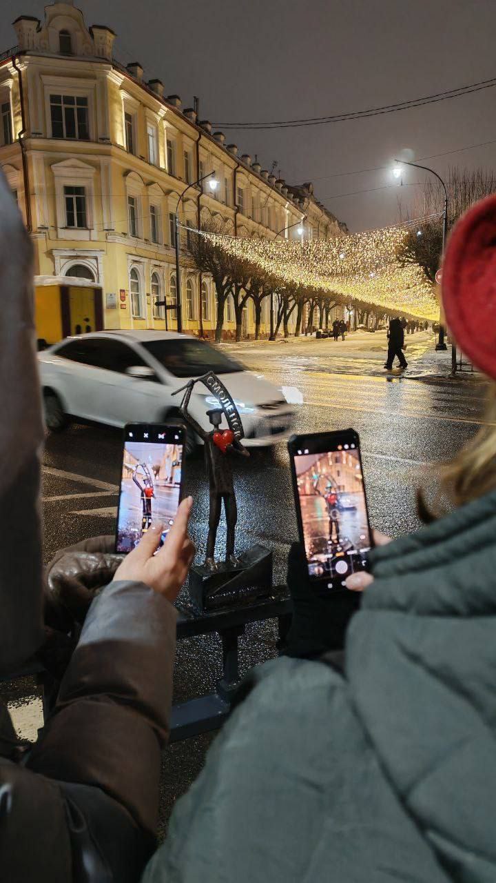 В Смоленске появился влюблённый ангел В Смоленске появился влюблённый ангел