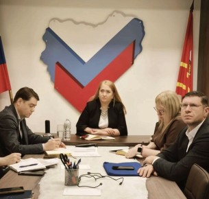 Избирательная комиссия Смоленской области в режиме видео-конференц-связи приняла участие в совещании, организаторами которого выступили Центральная избирательная комиссия Российской Федерации совместно с ПАО "Сбербанк России"