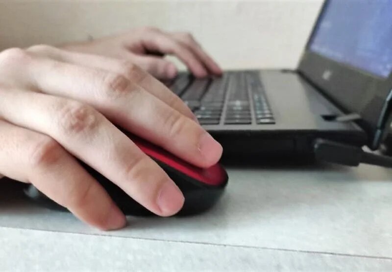 Что нужно знать о безопасной очистке монитора