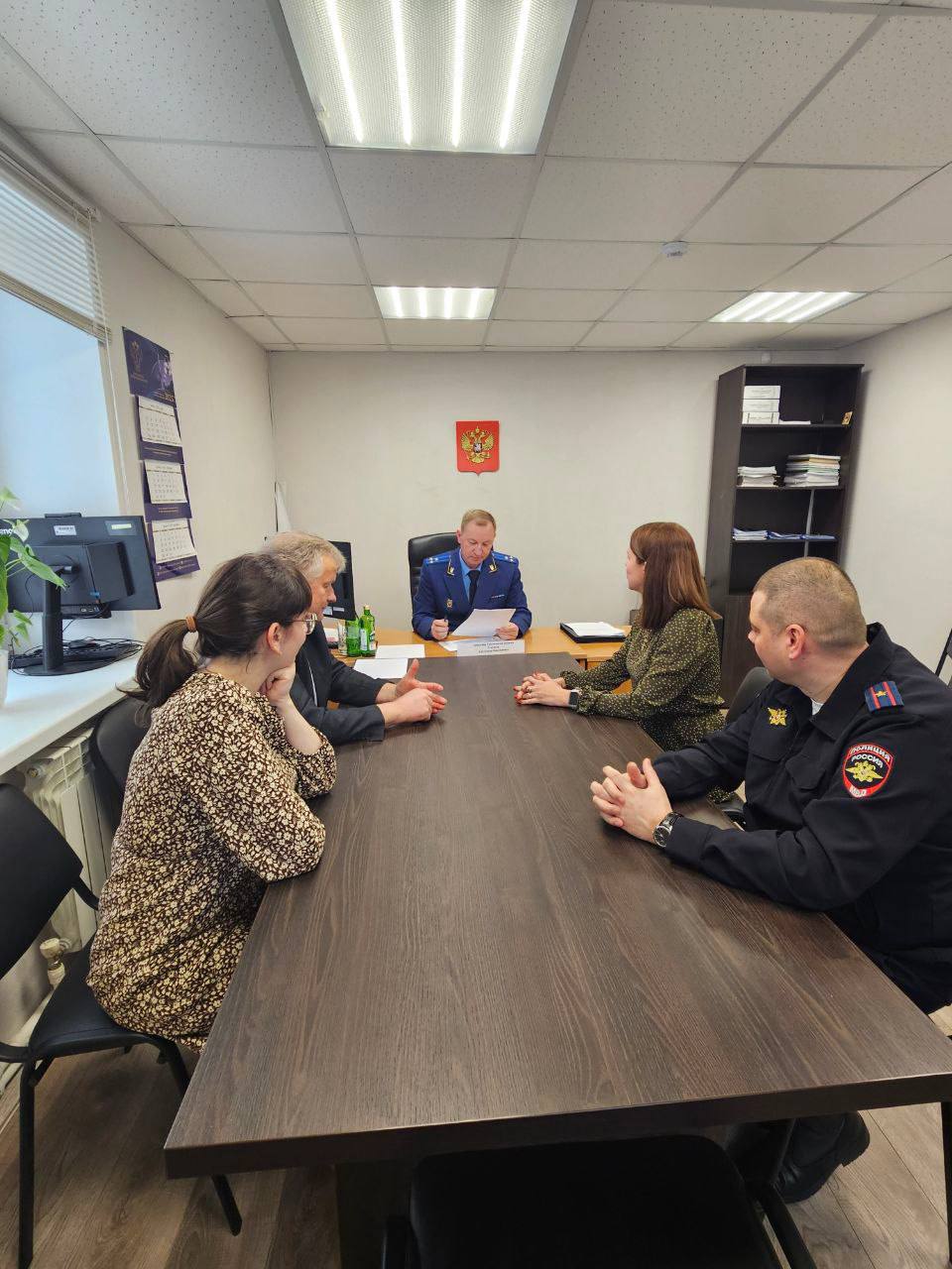 Прокурор Смоленской области Александр Спицын провел личный прием граждан в Шумячском и Ершичском районах, а также посетил дом-интернат для престарелых и инвалидов Прокурор Смоленской области Александр Спицын провел личный прием граждан в Шумячском и Ершичском районах, а также посетил дом-интернат для престарелых и инвалидов