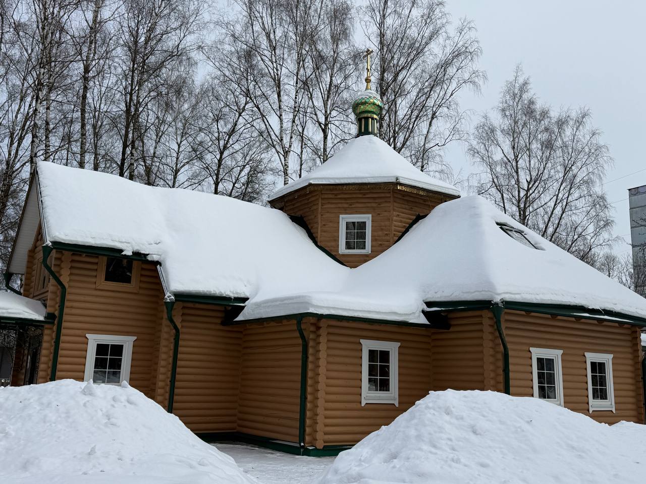 Александр Новиков: На территории у храма в честь святителя Спиридона Тримифунтского на улице Николаева постоянно ведутся работы по благоустройству Александр Новиков: На территории у храма в честь святителя Спиридона Тримифунтского на улице Николаева постоянно ведутся работы по благоустройству