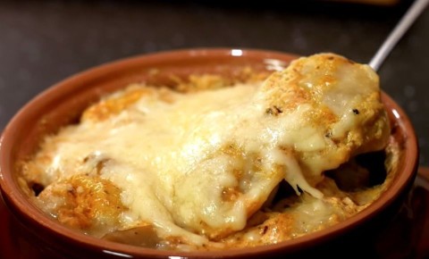 Как приготовить запеченные пельмени с сыром в горшочках для сытного ужина