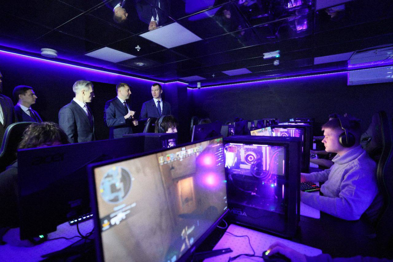 Михаил Дегтярёв: У дворца спорта «Юбилейный» в Смоленске появился новый современный профиль Михаил Дегтярёв: У дворца спорта «Юбилейный» в Смоленске появился новый современный профиль