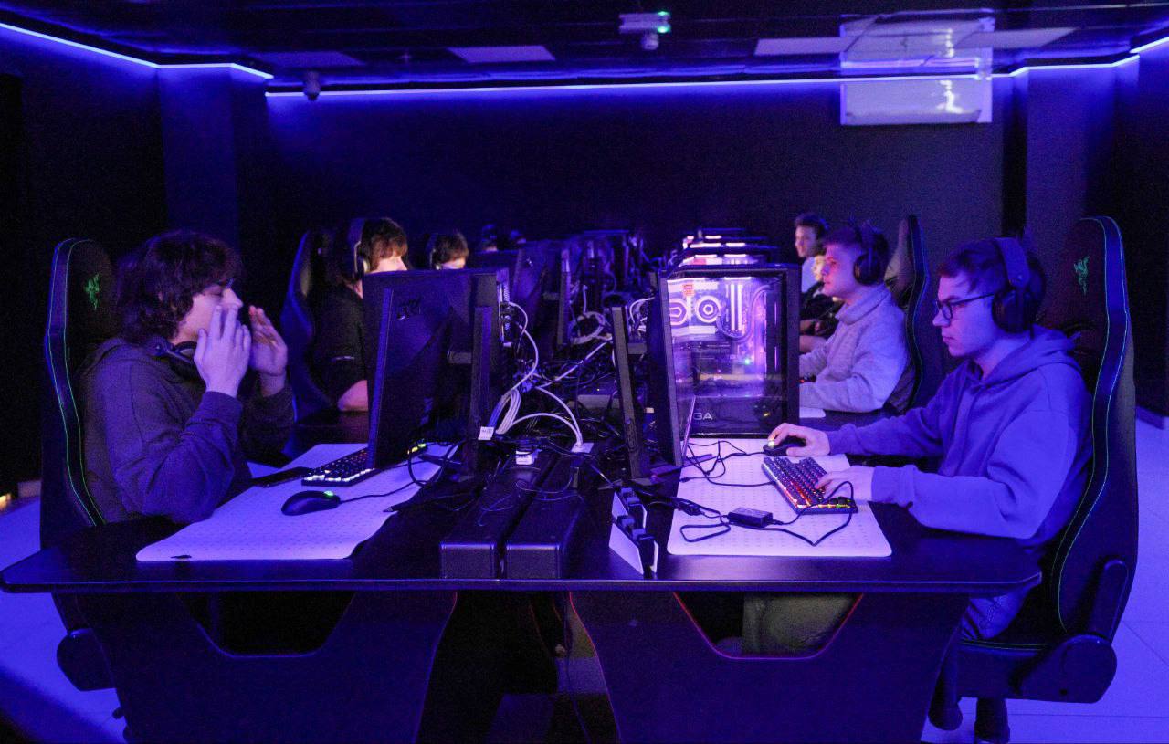 Михаил Дегтярёв: У дворца спорта «Юбилейный» в Смоленске появился новый современный профиль Михаил Дегтярёв: У дворца спорта «Юбилейный» в Смоленске появился новый современный профиль