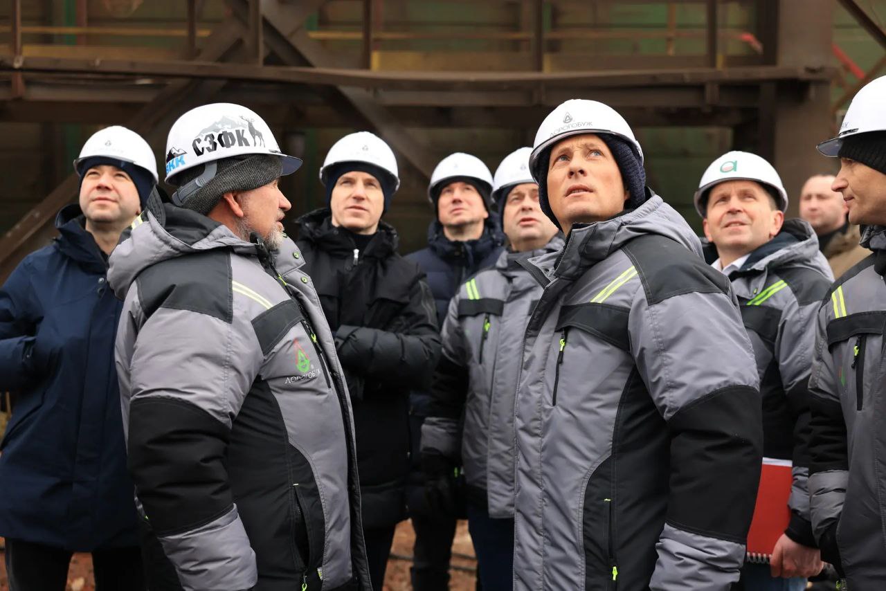 Глава Смоленщины осмотрел разрушения на ПАО "Дорогобуж" Глава Смоленщины осмотрел разрушения на ПАО "Дорогобуж"