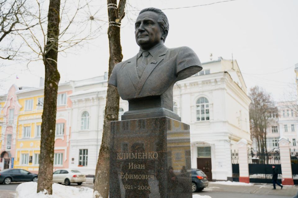 Артём Туров: На Смоленщине почтили память Почетного гражданина области Ивана Клименко