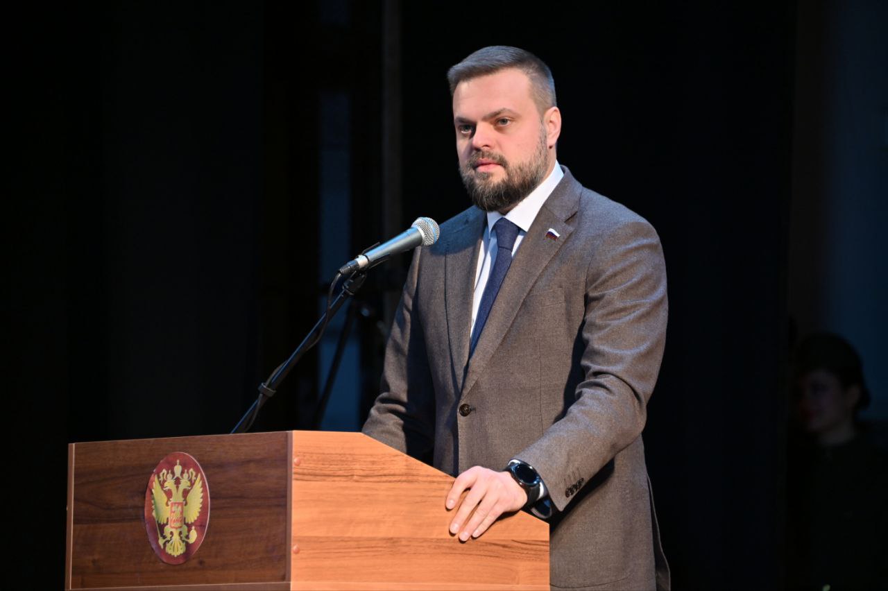 Артём Туров: В Смоленске прошли торжества в честь 85-летнего юбилея 29-ой отдельной железнодорожной Варшавской бригады Вооруженных сил РФ Артём Туров: В Смоленске прошли торжества в честь 85-летнего юбилея 29-ой отдельной железнодорожной Варшавской бригады Вооруженных сил РФ