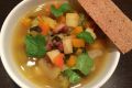 Согревающий овощной суп с красной фасолью