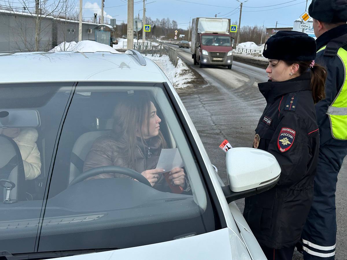 Сотрудники Госавтоинспекции УМВД России по городу Смоленску провели профилактическую акцию «Водитель, соблюдай Правила дорожного движения» Сотрудники Госавтоинспекции УМВД России по городу Смоленску провели профилактическую акцию «Водитель, соблюдай Правила дорожного движения»